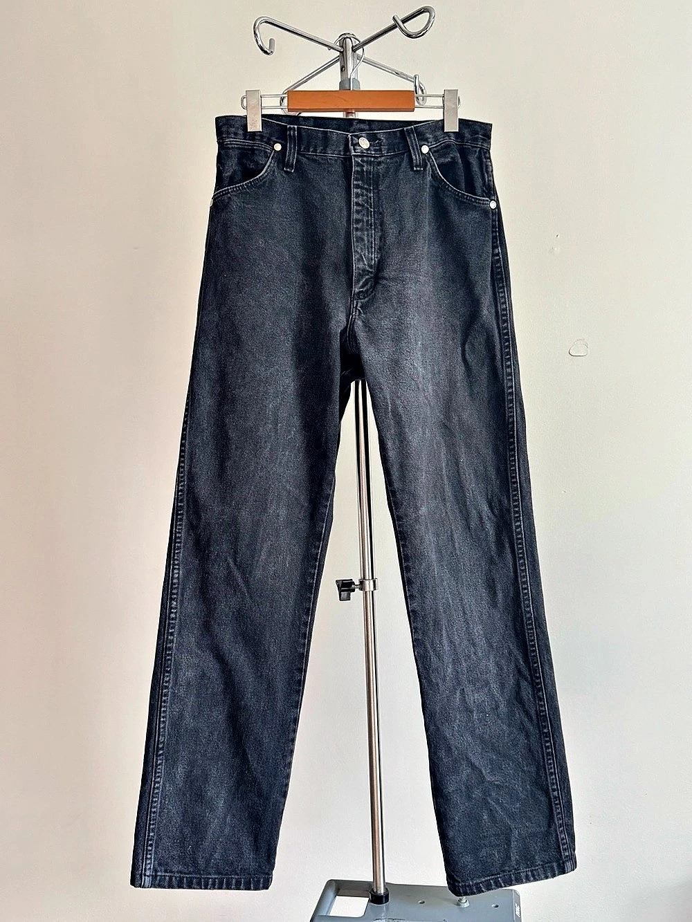 Wrangler Straight Leg Jeans in Black Size 13/14 Like New